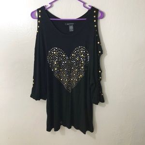 Black shirt